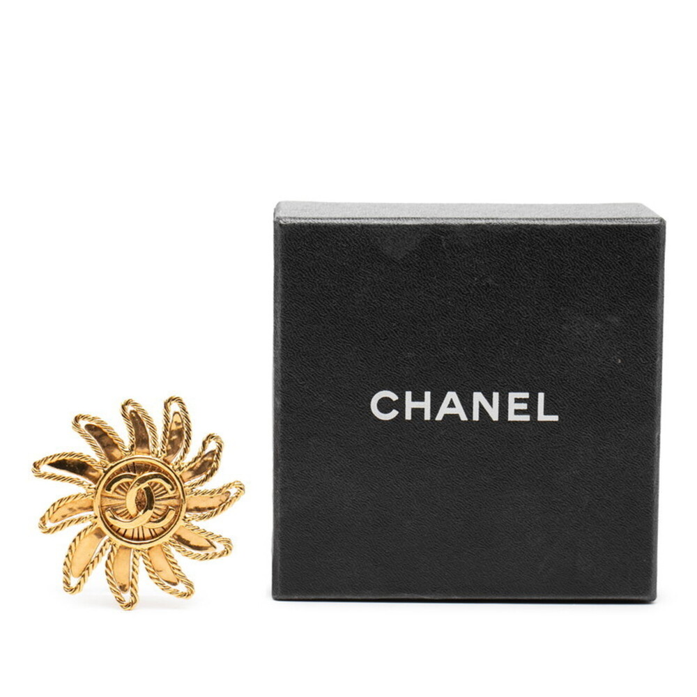 CHANEL Authentic Vintage Gold Logo Brooch - Picture 4 of 4